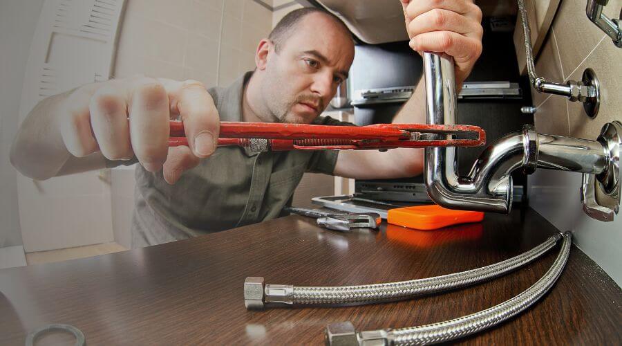 Expert burst pipe repair services in Miles, TX